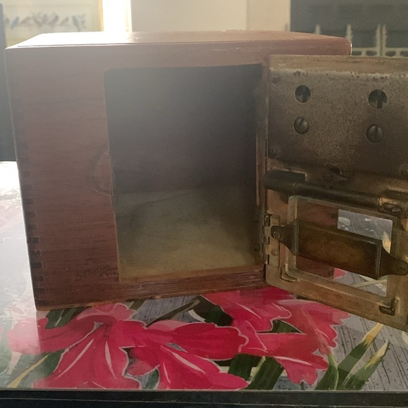 Vintage Cigar Box Postal Door - Picture 3 of 8